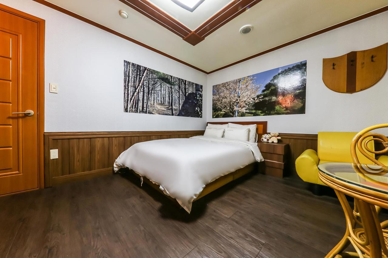بوريونغ Pine Motel المظهر الخارجي الصورة